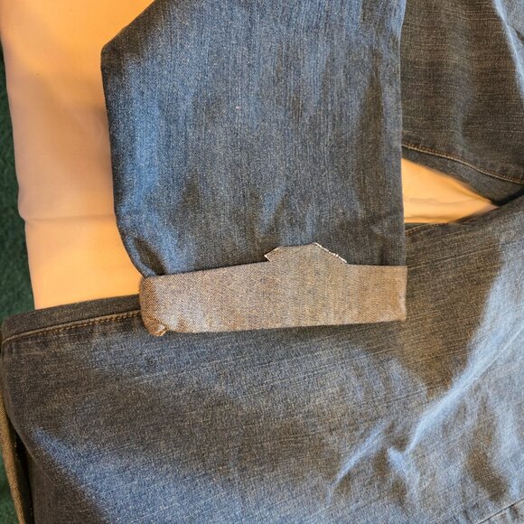 New with Tags Express Distressed Jeans Size 14 Regular Cut Hemm Mid RIse - Picture 3 of 10